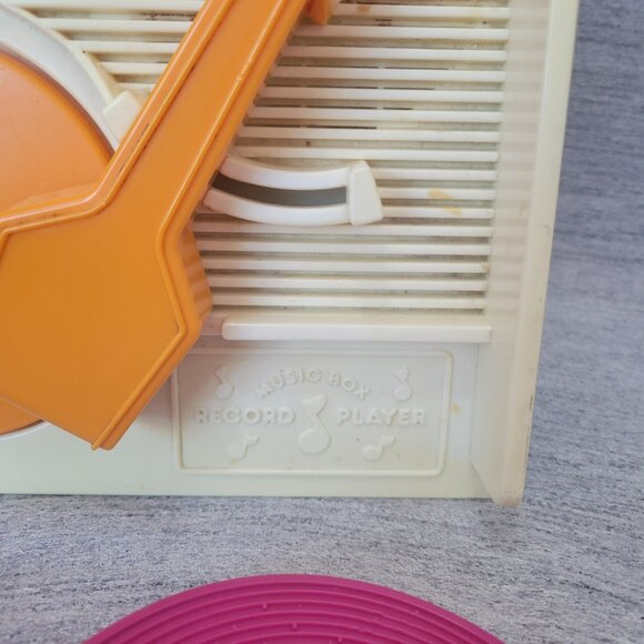 Fisher-Price Classic Music Box Record Player - Picture 6 of 8